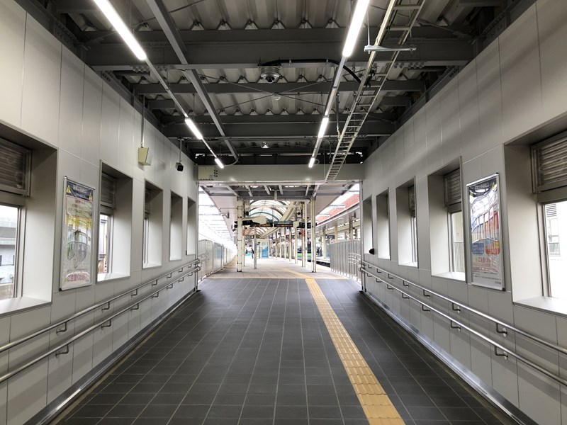 JR桜木町駅にできた新しい改札の新南口からホームを見たところ