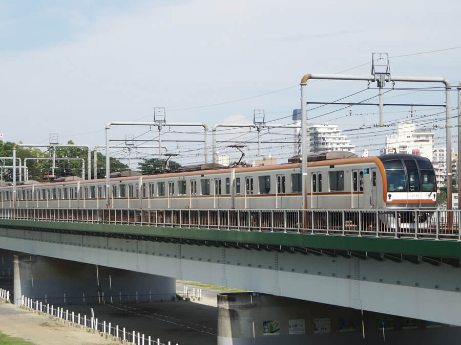 みなとみらい線に乗り入れている東京メトロ副都心線の電車
