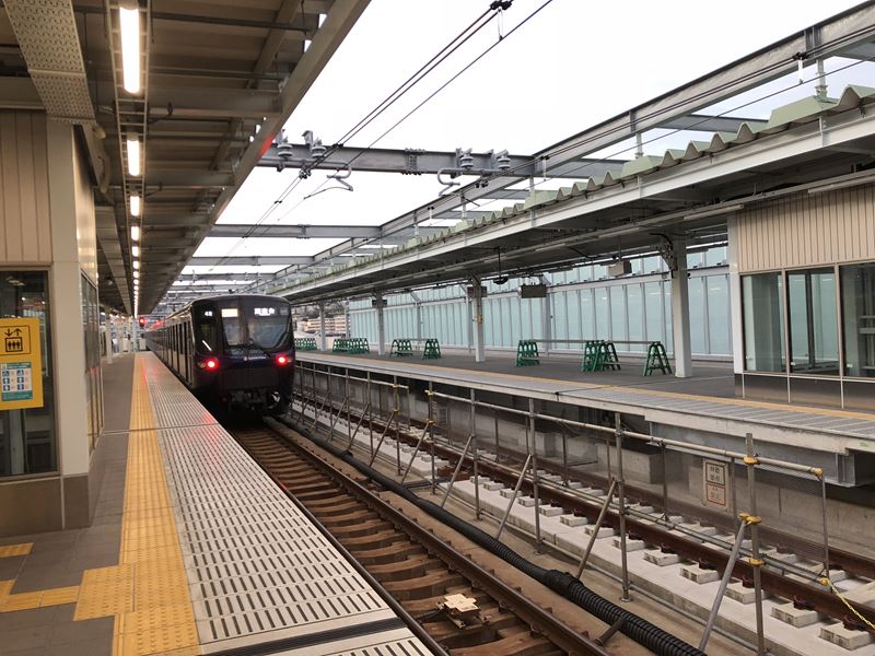 立体工事中の相鉄線星川駅の様子