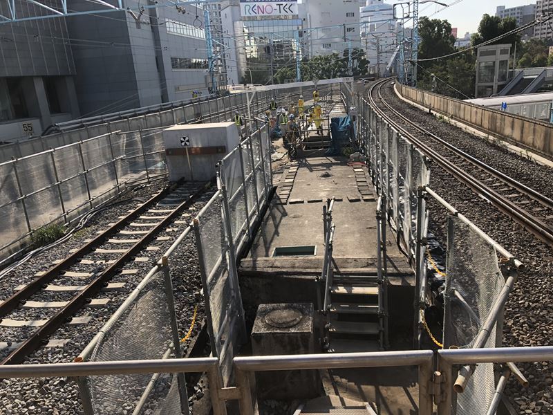 JR桜木町駅に作られている新しい改札工事の様子