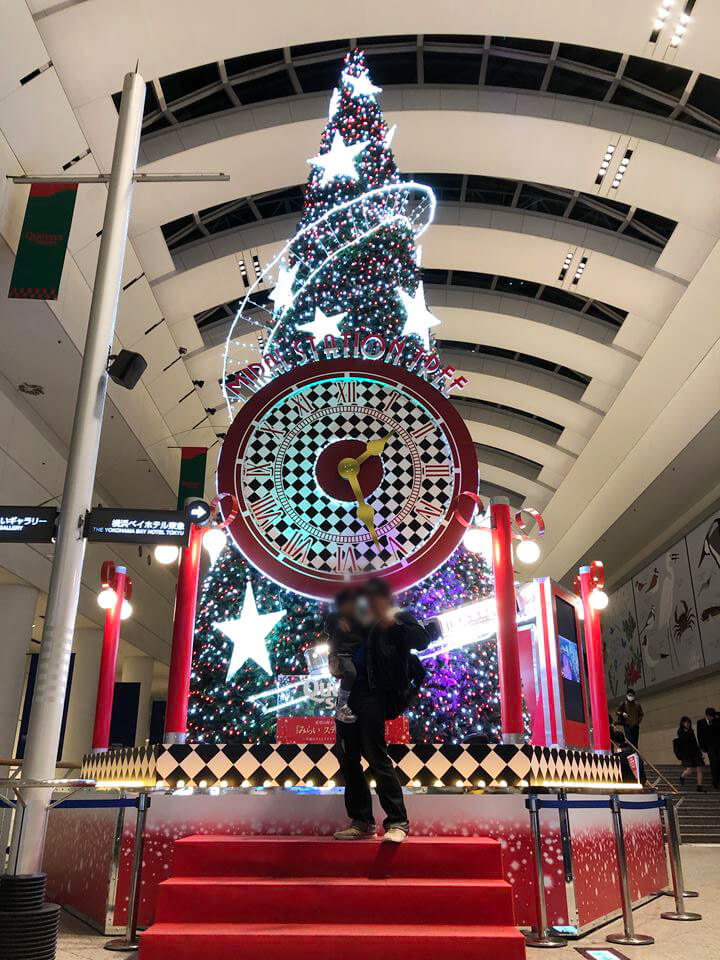 クイーンモール2Fにあるクリスマスツリー