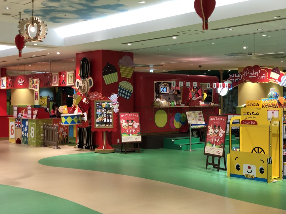 Hamleys/ハムリーズ 横浜ワールドポーターズ店の店内写真