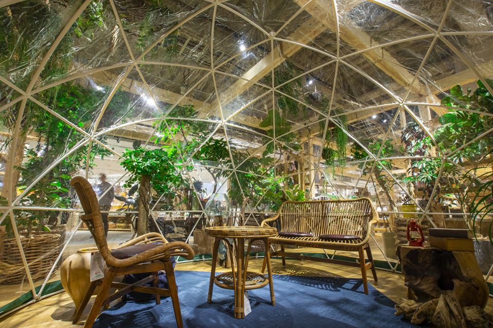 「ホームズ新山下店」がリニューアルし、新しくオープンしたTSUTAYA BOOKSTORE ホームズ新山下店の店内写真