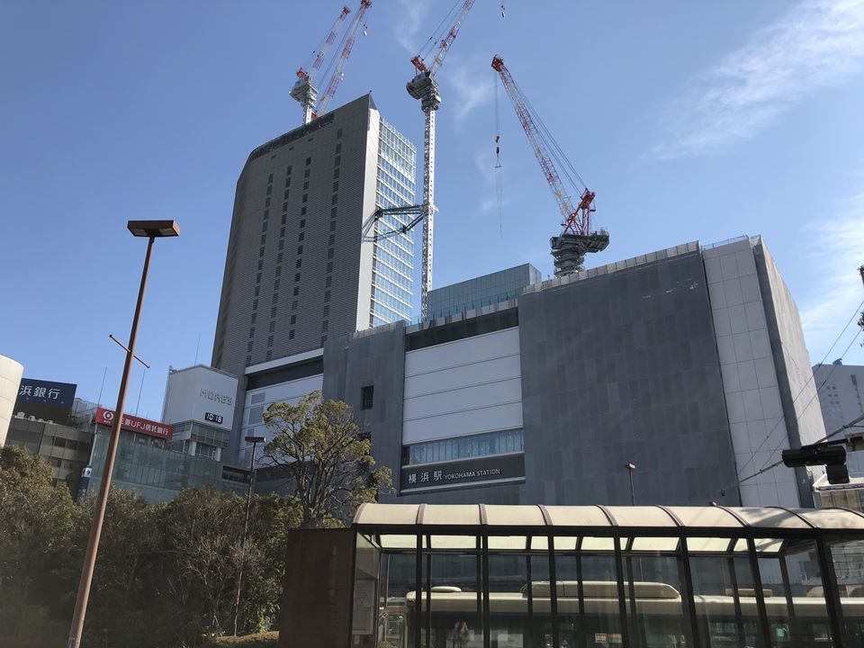 建設中のJR横浜タワーの様子