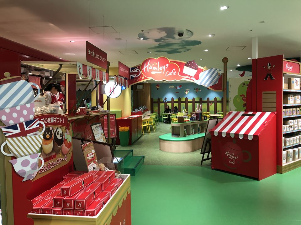 ハムリーズ横浜ワールドポーターズ店にあるハムリーズカフェ