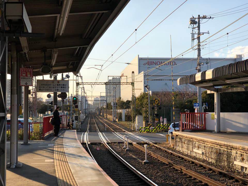 京浜急行大師線の川崎大師駅写真