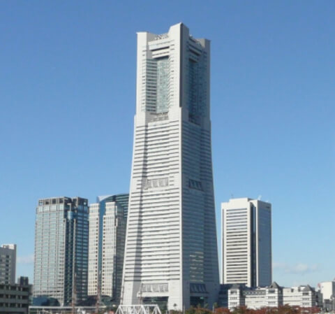 横浜ランドマークタワーの外観写真
