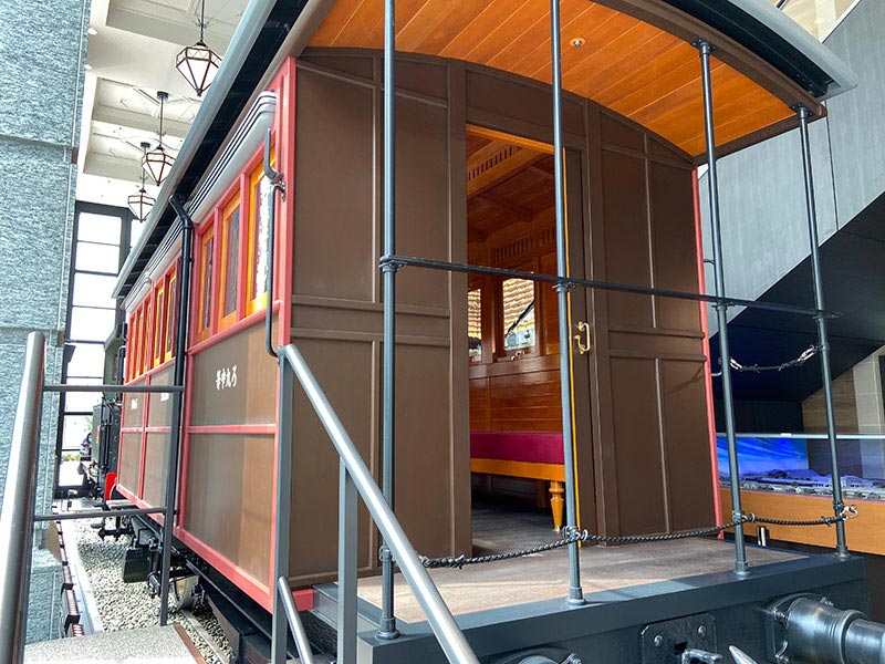 旧横濱鉄道歴史展示「旧横ギャラリー」の中等客車写真