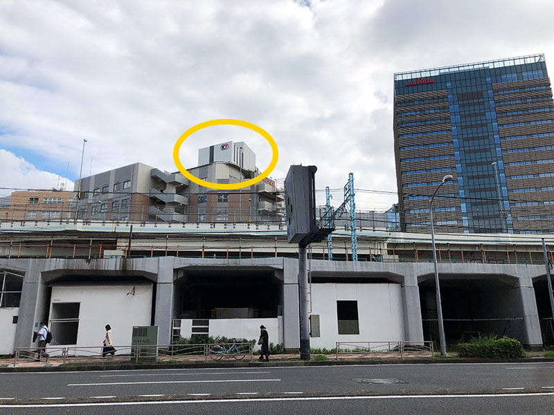 横浜市営地下鉄ブルーライン高島町駅2出口から見えるコーエイテクモ本社ビル
