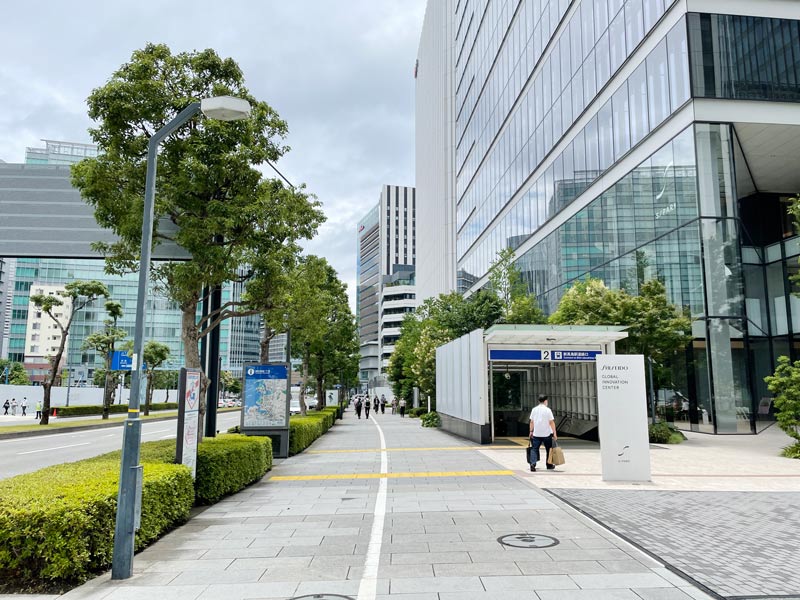 京急本社ビル前の写真
