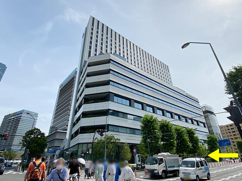 横浜東急レイホテルの駐車場入口の場所