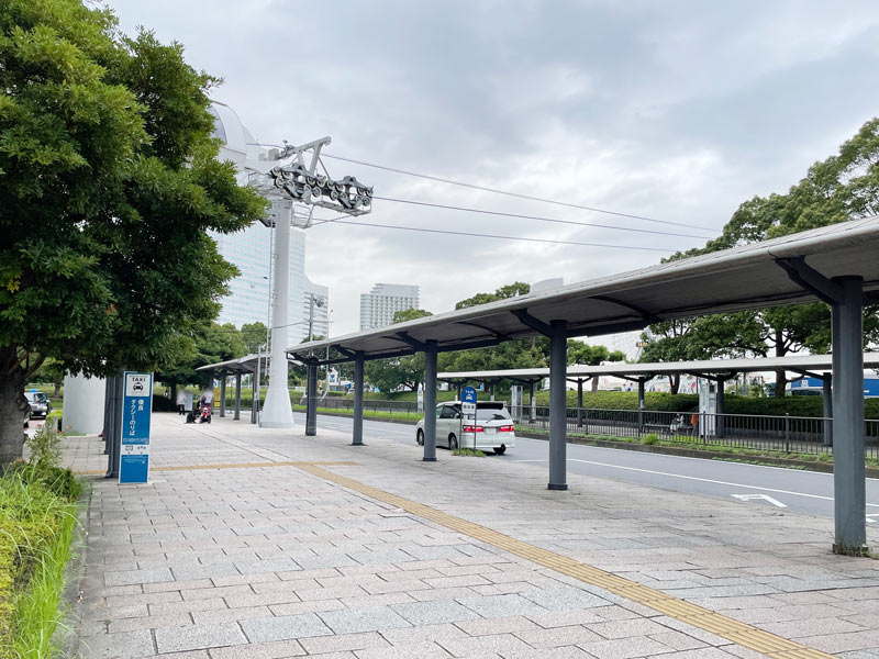 桜木町駅前のコロナワクチン無料送迎バス乗降場所の写真