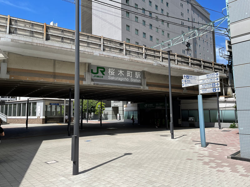 桜木町駅新南口改札の写真