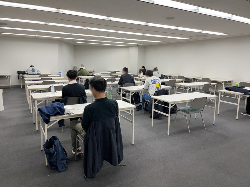 横浜市中央図書館の学習室の様子