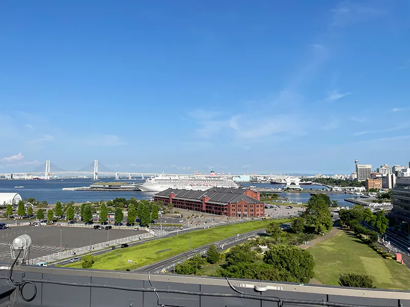 横浜ワールドポーターズの屋上ルーフトップ写真