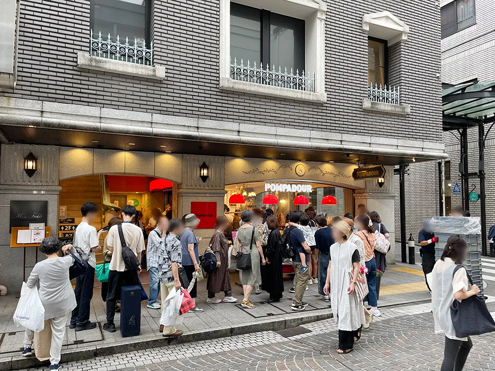 横浜元町チャーミングセール2025年秋の開催初日の様子