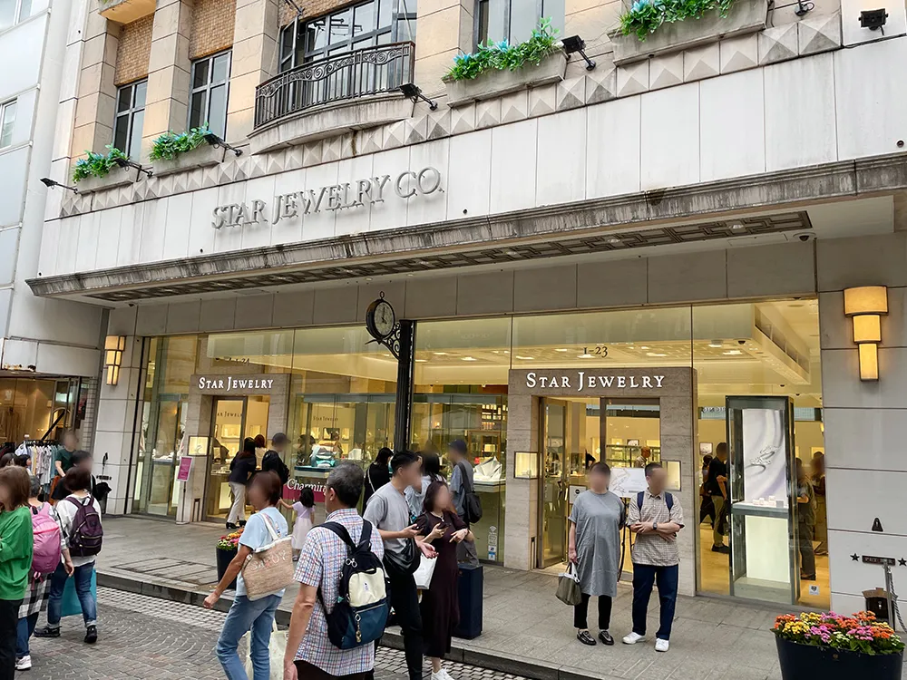 横浜元町チャーミングセール2025年秋の開催初日の様子