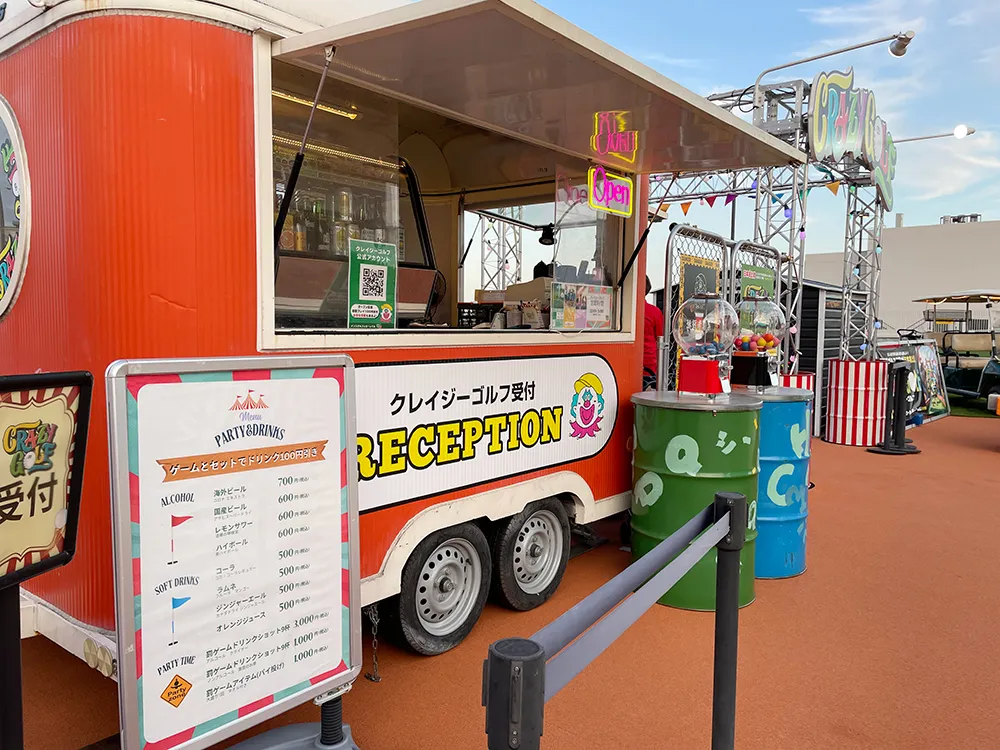 ワールドポーターズのルーフトップワールドにあるクレイジーゴルフの写真