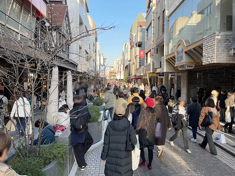 元町チャーミングセール2026春の初日の様子